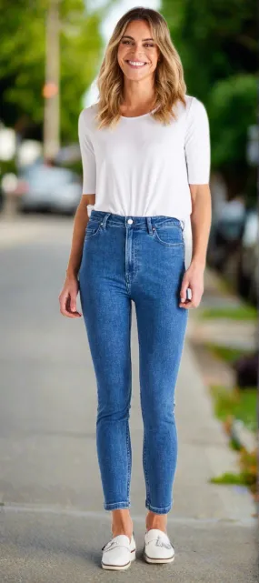 Betty Essential Jeans - Vintage Blue