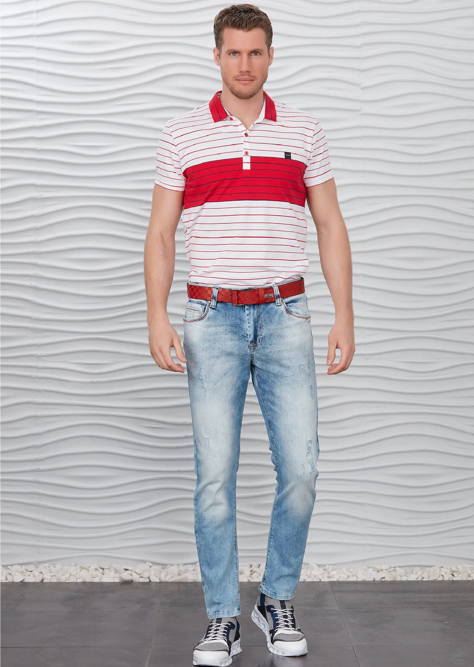 Blue Red Stitches Detailed Jeans
