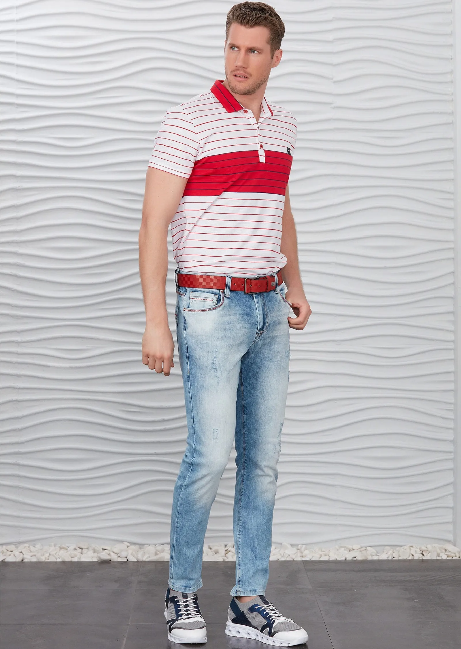 Blue Red Stitches Detailed Jeans