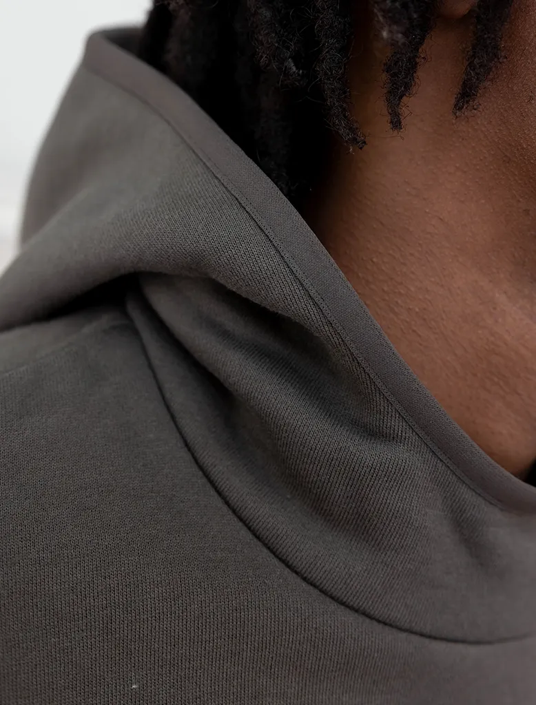 PULLOVER HOODIE