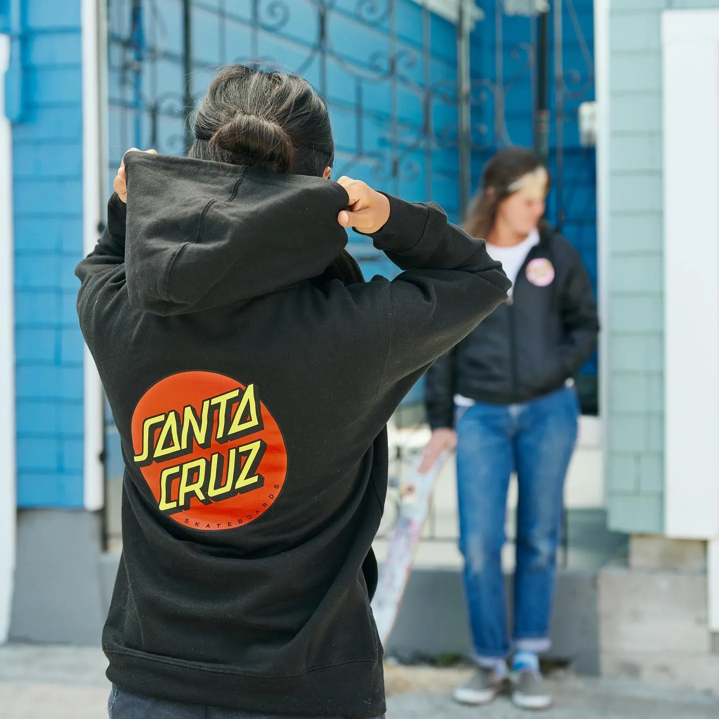 Santa Cruz Women's Classic Dot Pull Over L/S Hoodie